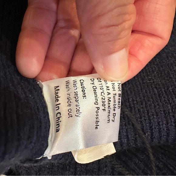 Commense Collared Buckle Ribbed cropped sweater - Picture 7 of 10